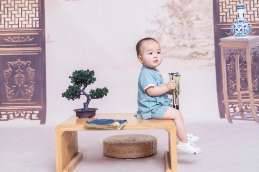 汕尾四个月宝宝可以坐着吗 汕尾四个月宝宝可以坐着吗